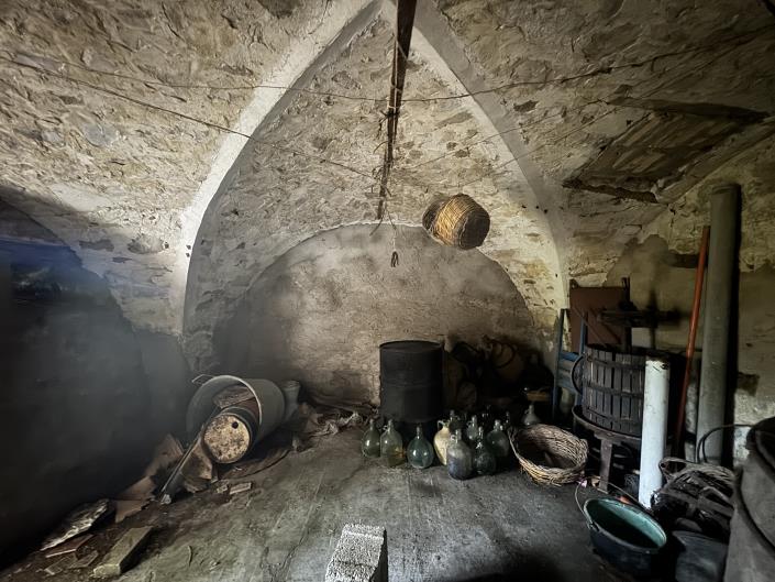 Image No.30-4 Bed Country Property for sale