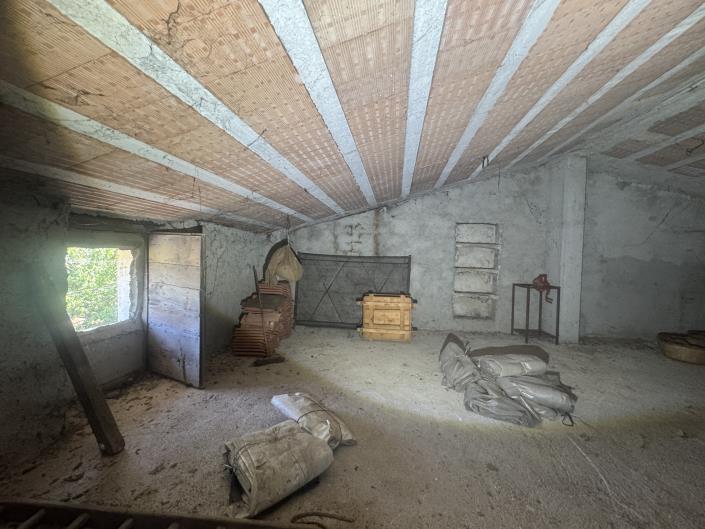 Image No.37-Propriété de pays de 4 chambres à vendre à Tornareccio