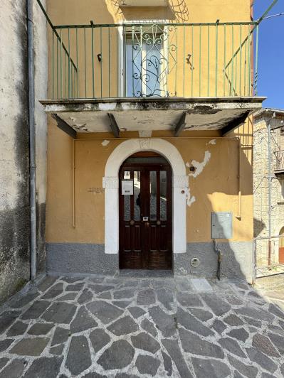 Image No.44-3 Bed Townhouse for sale