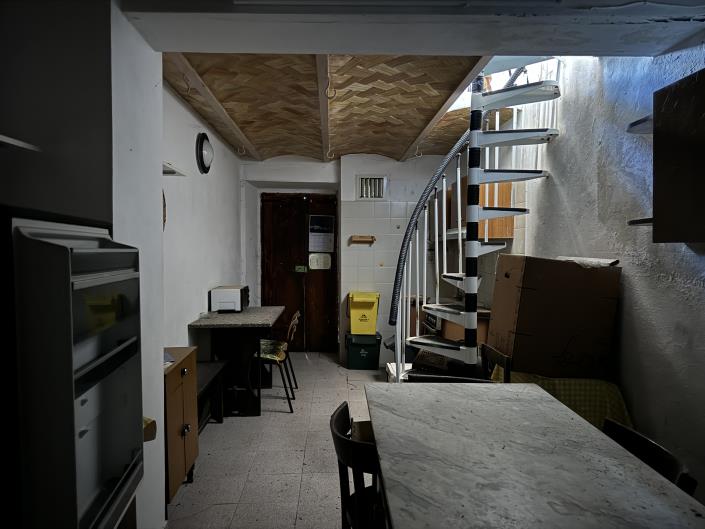 Image No.23-2 Bed Townhouse for sale