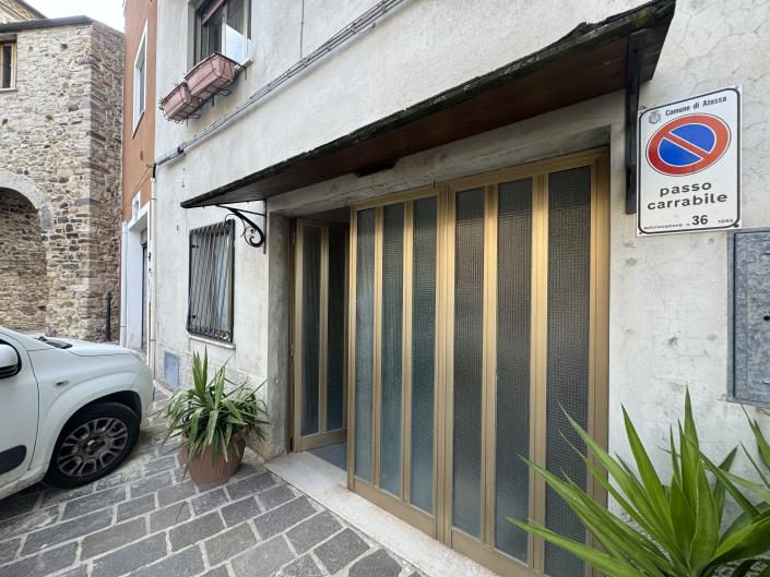 Image No.15-2 Bed Townhouse for sale