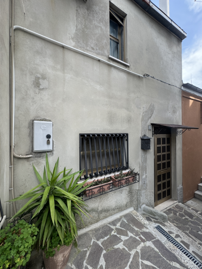 Image No.25-2 Bed Townhouse for sale