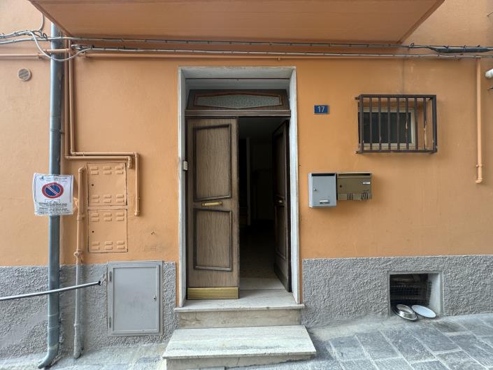 Image No.40-2 Bed Apartment for sale