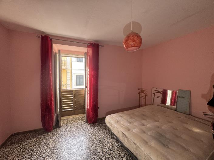 Image No.4-5 Bed Townhouse for sale