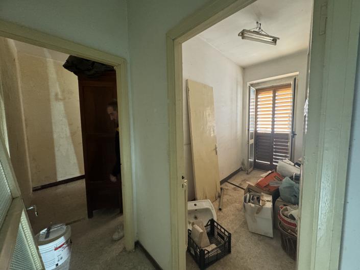 Image No.15-5 Bed Townhouse for sale