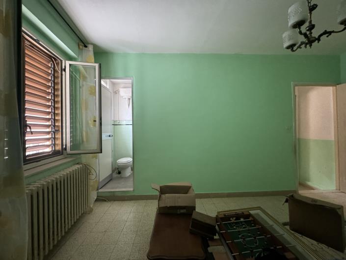 Image No.23-5 Bed Townhouse for sale