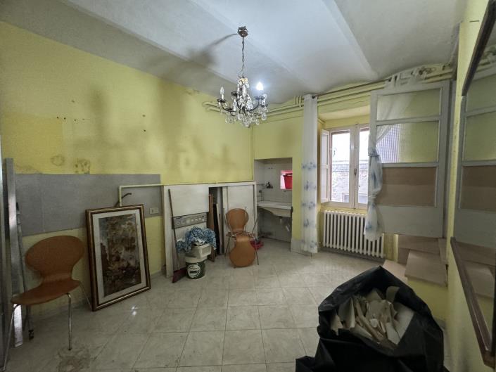 Image No.30-5 Bed Townhouse for sale