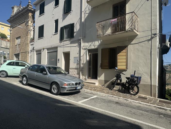 Image No.44-5 Bed Townhouse for sale