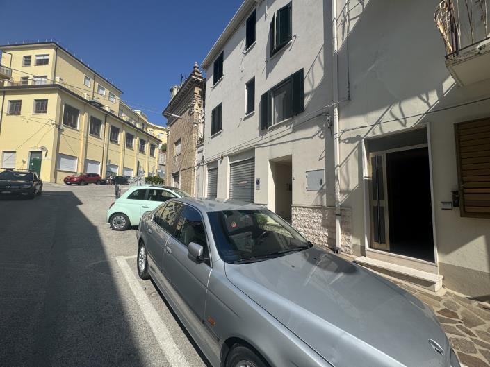 Image No.47-5 Bed Townhouse for sale