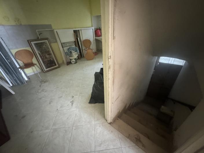 Image No.22-5 Bed Townhouse for sale