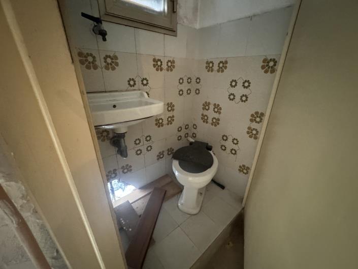 Image No.36-5 Bed Townhouse for sale