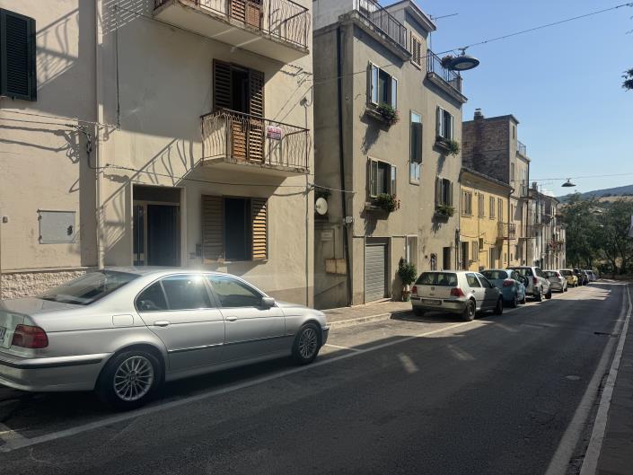 Image No.52-5 Bed Townhouse for sale