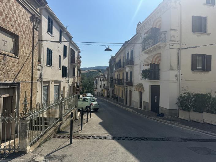 Image No.57-5 Bed Townhouse for sale