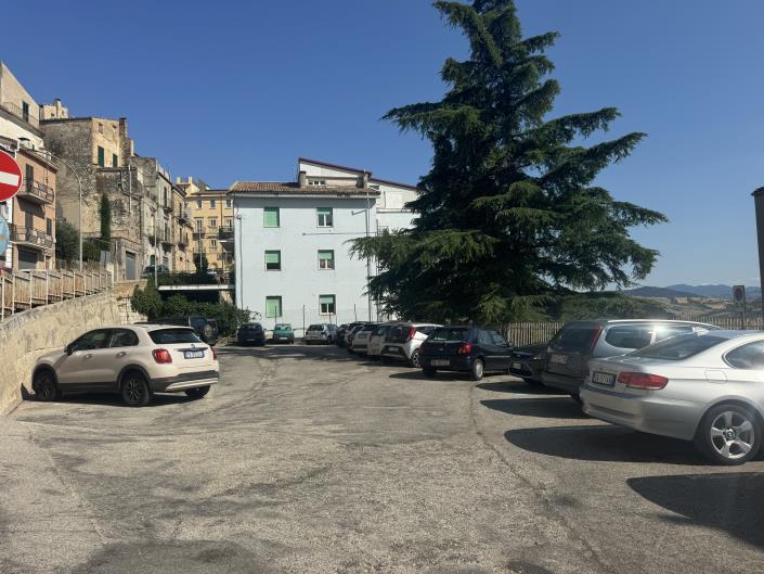 Image No.58-5 Bed Townhouse for sale