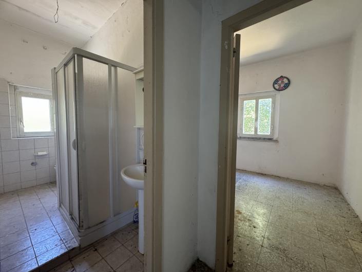 Image No.31-Farmhouse for sale