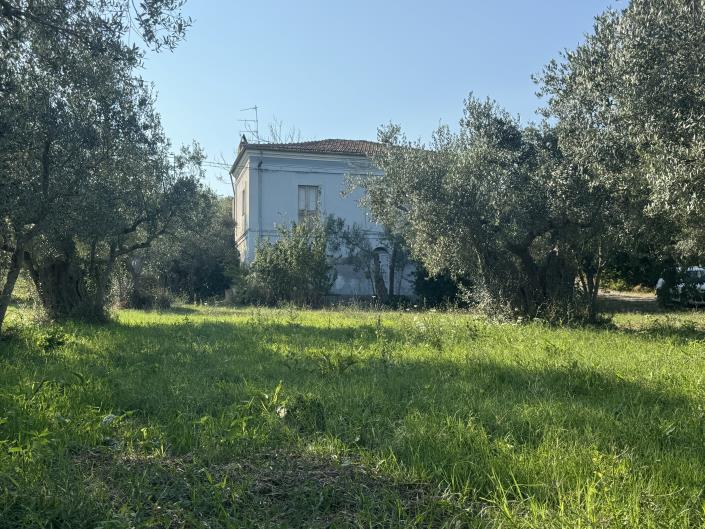 Image No.1-Farmhouse for sale