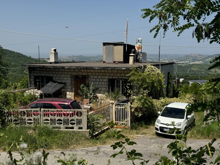 Image No.1-3 Bed Villa / Detached for sale