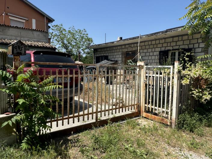 Image No.57-3 Bed Villa / Detached for sale