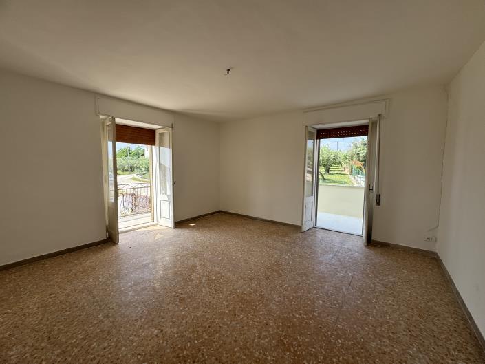 Image No.29-3 Bed Villa / Detached for sale