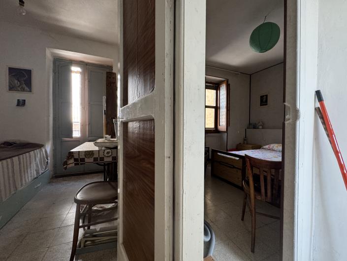 Image No.10-2 Bed Townhouse for sale