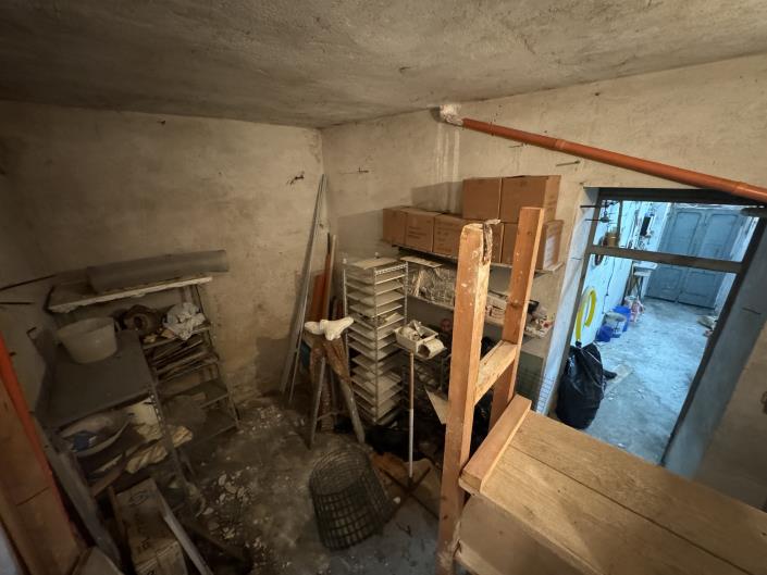 Image No.42-2 Bed Townhouse for sale