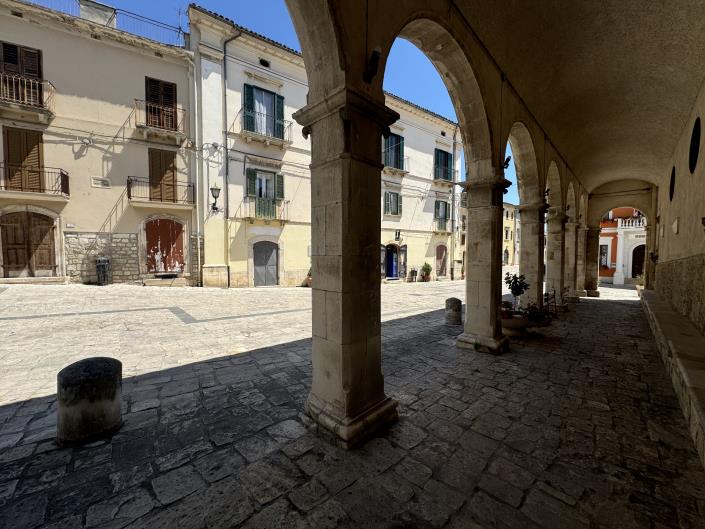 Image No.57-2 Bed Townhouse for sale