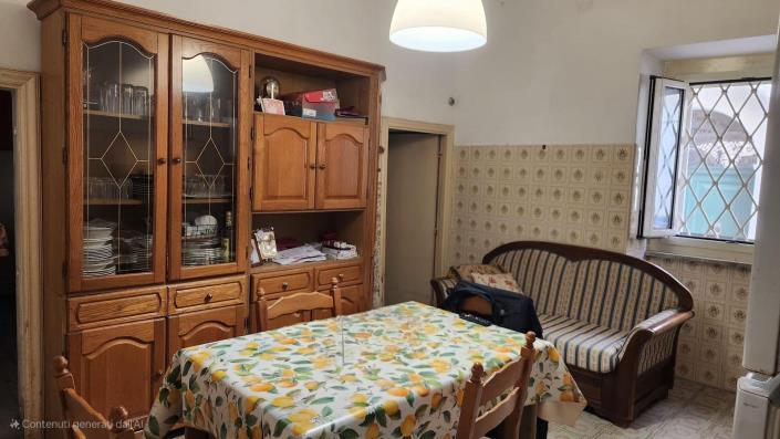 Image No.10-3 Bed Townhouse for sale