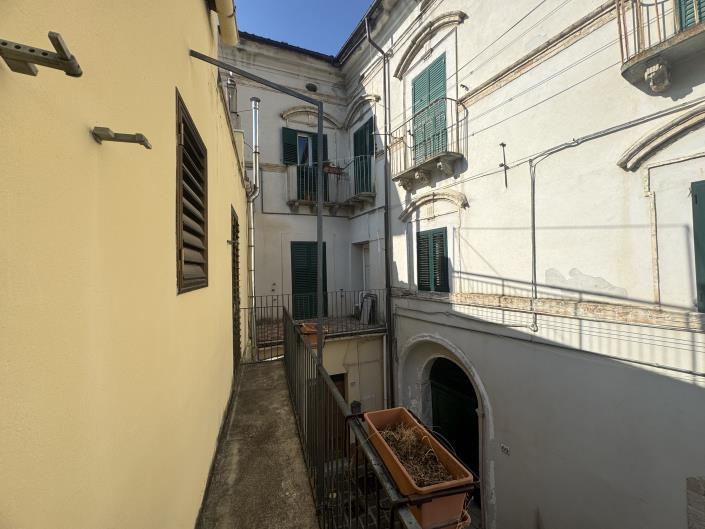 Image No.38-3 Bed Townhouse for sale