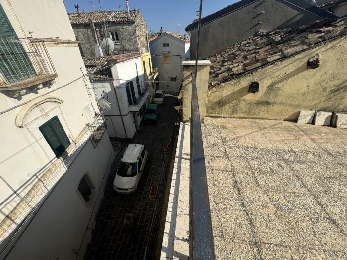 Image No.50-3 Bed Townhouse for sale