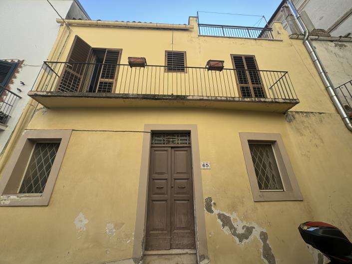 Image No.1-Maison de ville de 3 chambres à vendre à Atessa