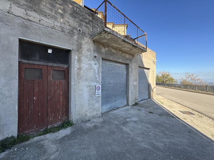 Image No.43-3 Bed House for sale