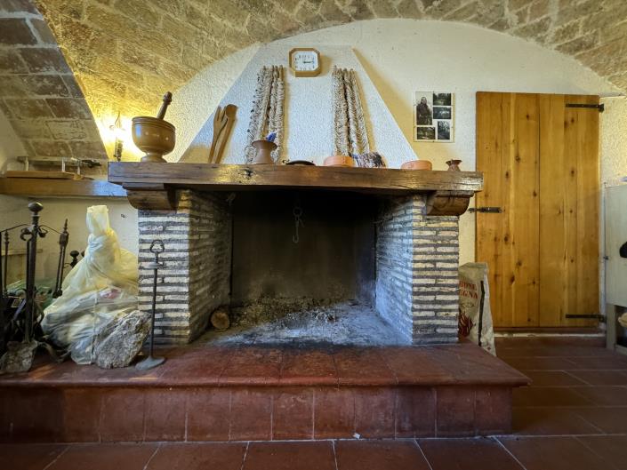 Image No.10-3 Bed House for sale