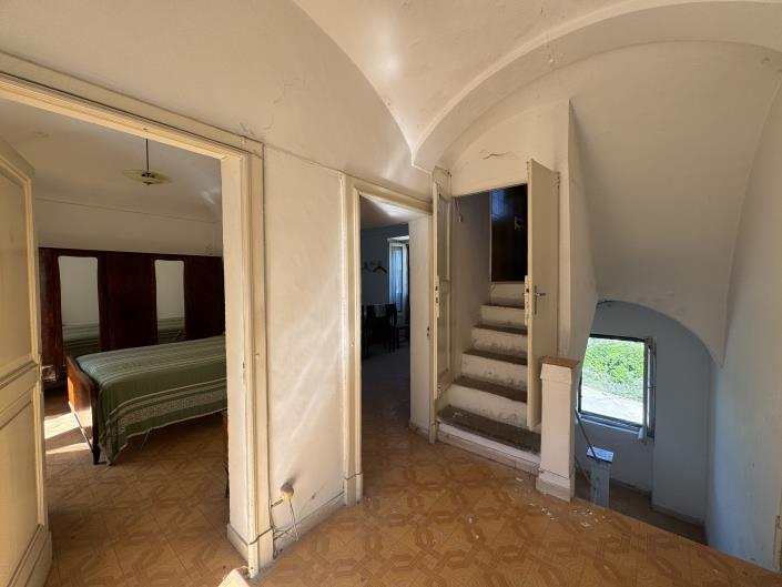 Image No.22-5 Bed Townhouse for sale