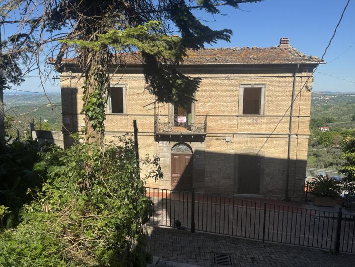 Image No.47-5 Bed Townhouse for sale