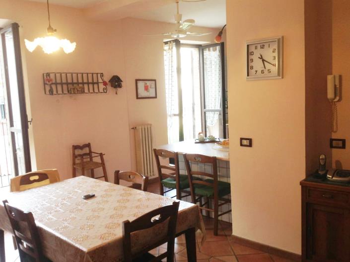 Image No.13-6 Bed Townhouse for sale