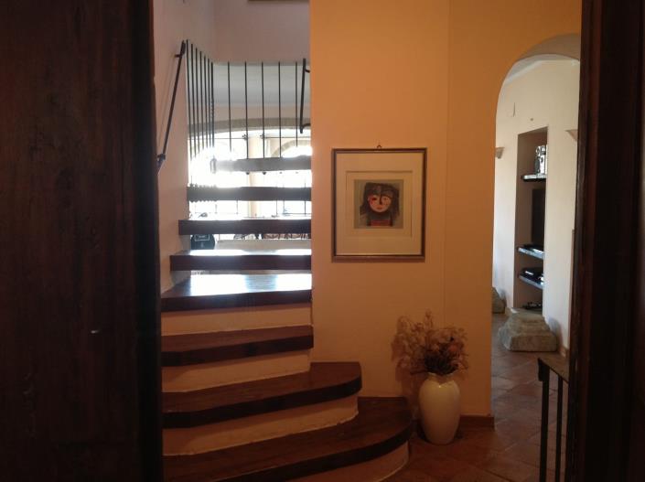 Image No.33-6 Bed Townhouse for sale