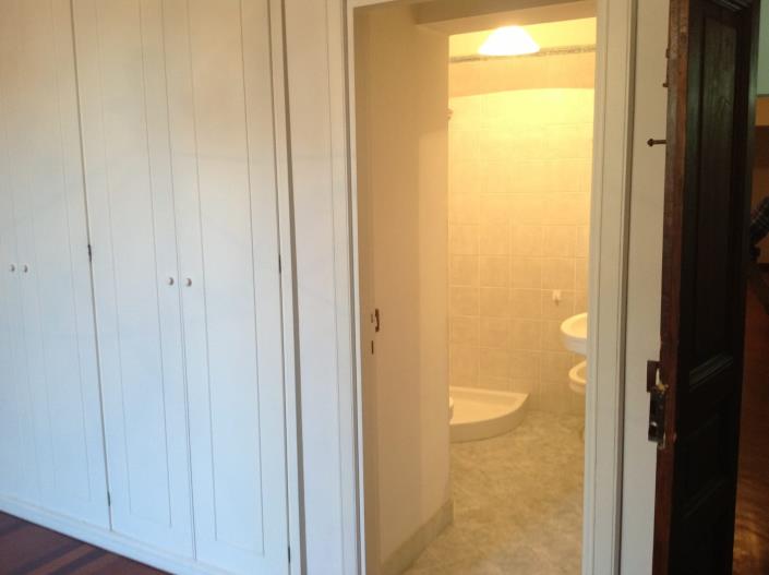 Image No.26-6 Bed Townhouse for sale