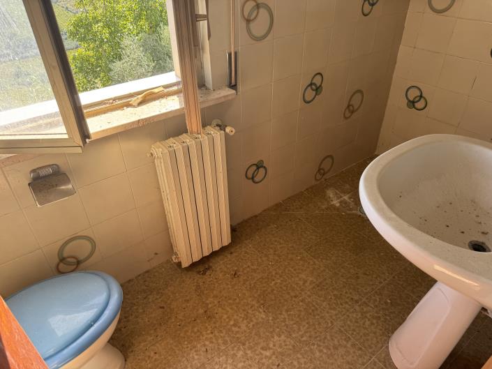 Image No.34-3 Bed House for sale