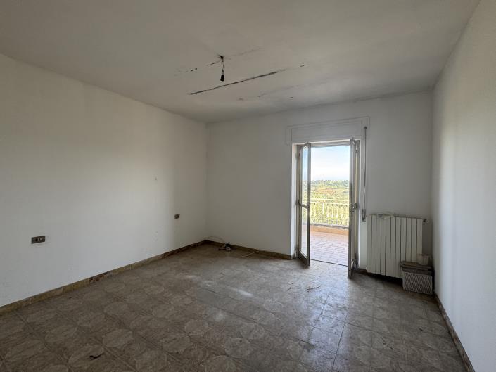 Image No.24-3 Bed House for sale