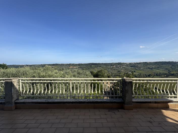 Image No.12-3 Bed House for sale