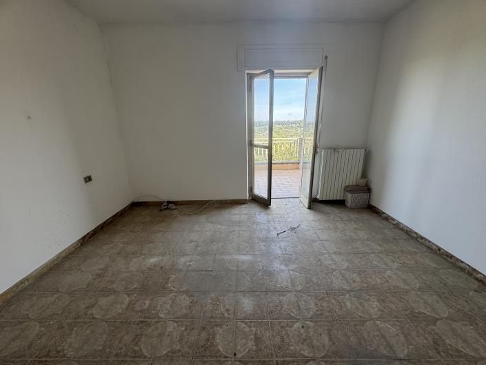 Image No.26-3 Bed House for sale