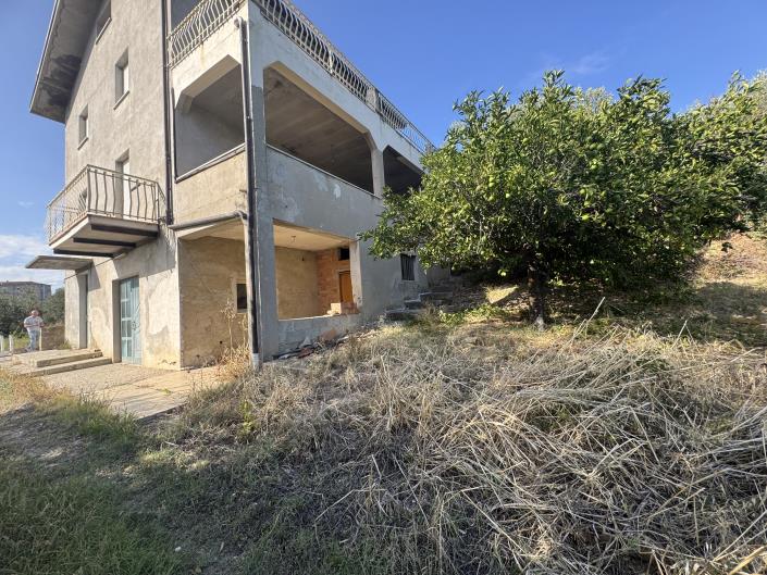 Image No.45-3 Bed House for sale