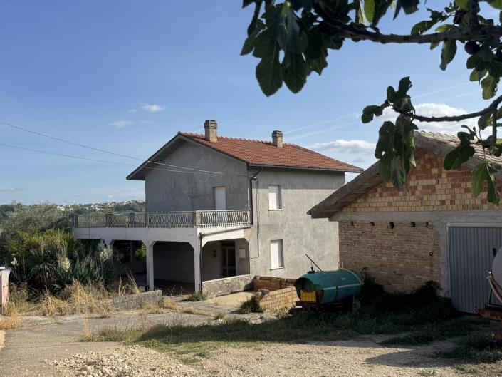Image No.1-3 Bed House for sale