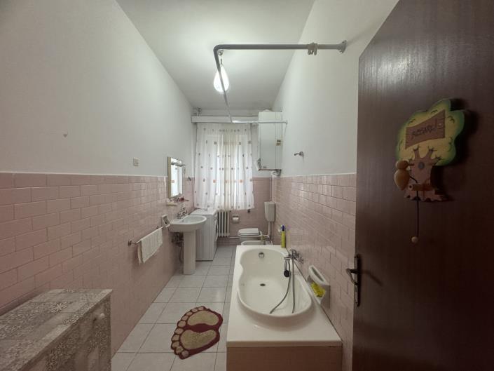 Image No.35-6 Bed Villa for sale