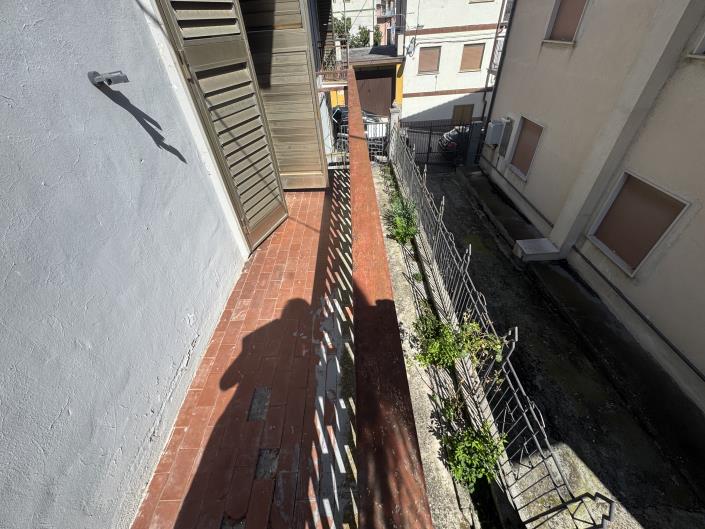 Image No.30-3 Bed Townhouse for sale