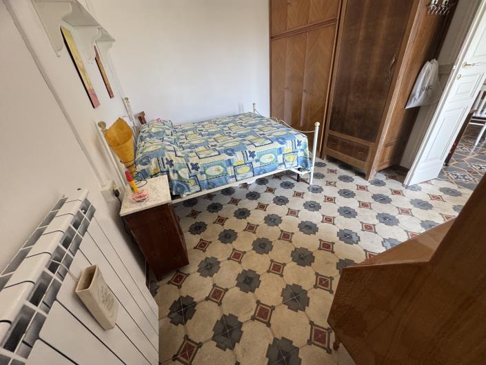 Image No.42-1 Bed Townhouse for sale