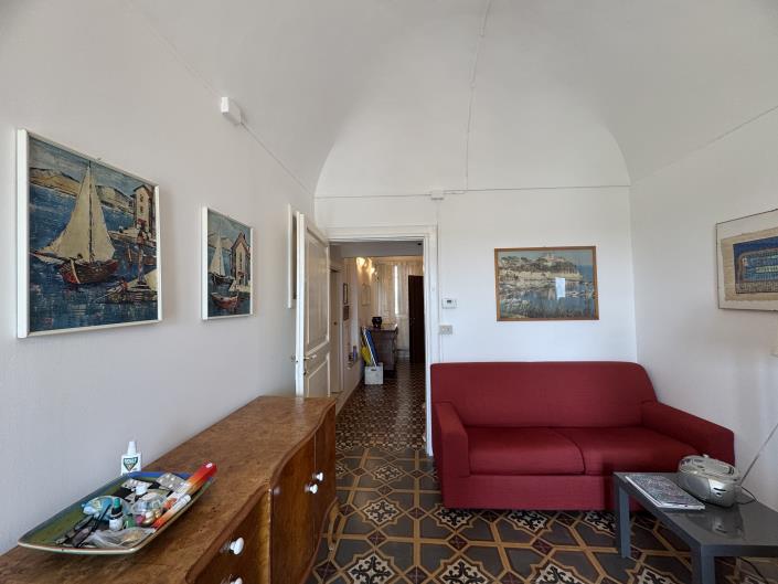 Image No.4-1 Bed Townhouse for sale