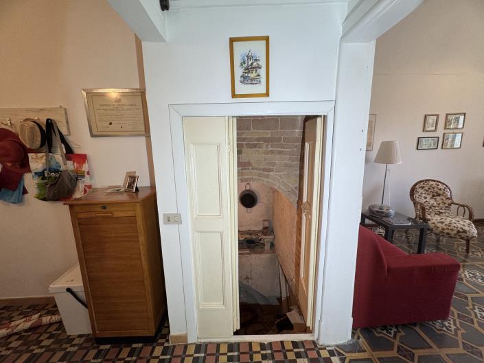Image No.46-1 Bed Townhouse for sale