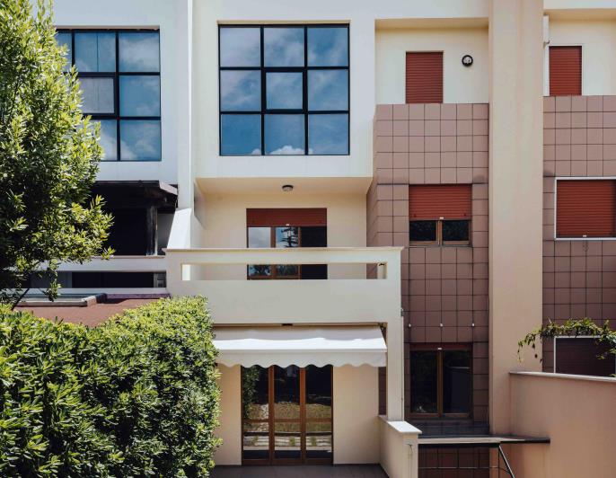 Image No.1-3 Bed Property for sale