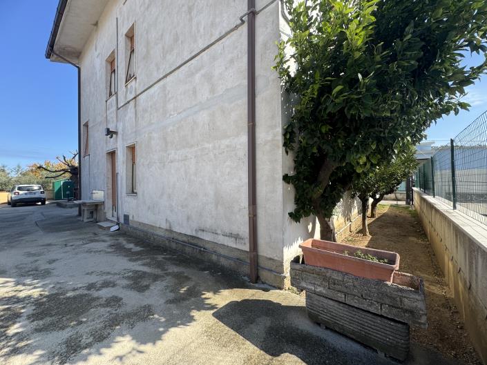 Image No.3-6 Bed Villa / Detached for sale